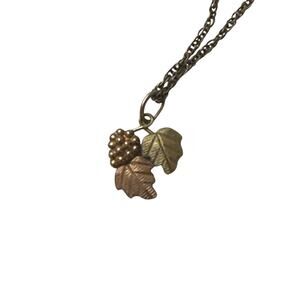 Vintage 10K Black Hills Gold Rose Gold Leaf & Vine Pendant Necklace 14K